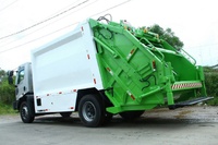 Parlamentar cobra aquisição de caminhão próprio para a coleta de lixo