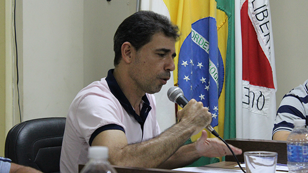 Vereador solicita melhor atendimento na Farmácia Municipal